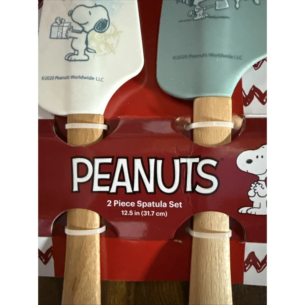 Peanuts New 2020 Snoopy Christmas 2 Piece Spatula Set
